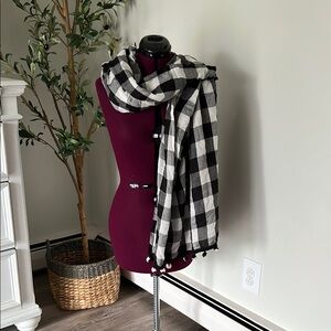 NWOT Talbots Black and White Checkered Plaid Pom Pom Hem Scarf